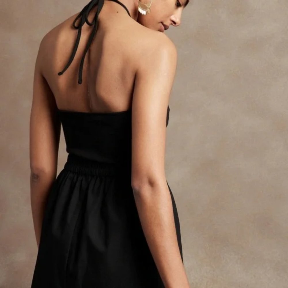 BANANA REPUBLIC Ribbed Halter Top in Black